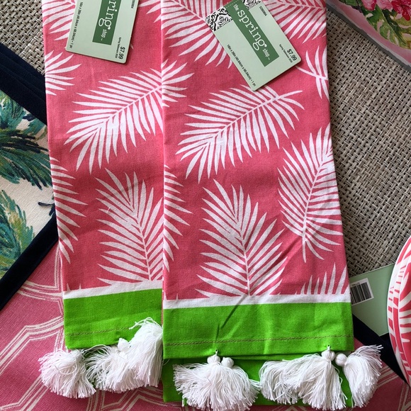 Paradise Found Outdoor Dining Set! - Picture 5 of 8